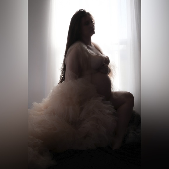 Sheer Dressing Gown Photography Gown - Picture 7 of 9